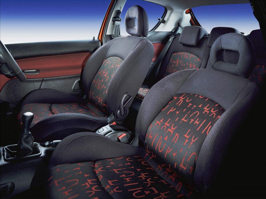  Peugeot 206 1998 года  (фото 3 из 46)